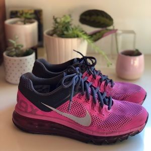 Nike air max. Barely worn